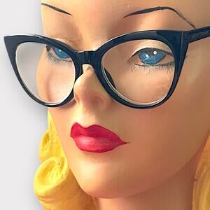 Betsey Johnson +2.00 Reading Glasses Readers Cat Eye Black